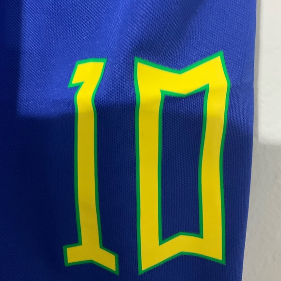 Brazil Neymar Kid Set 2022 Jersey - Picture 7 of 8